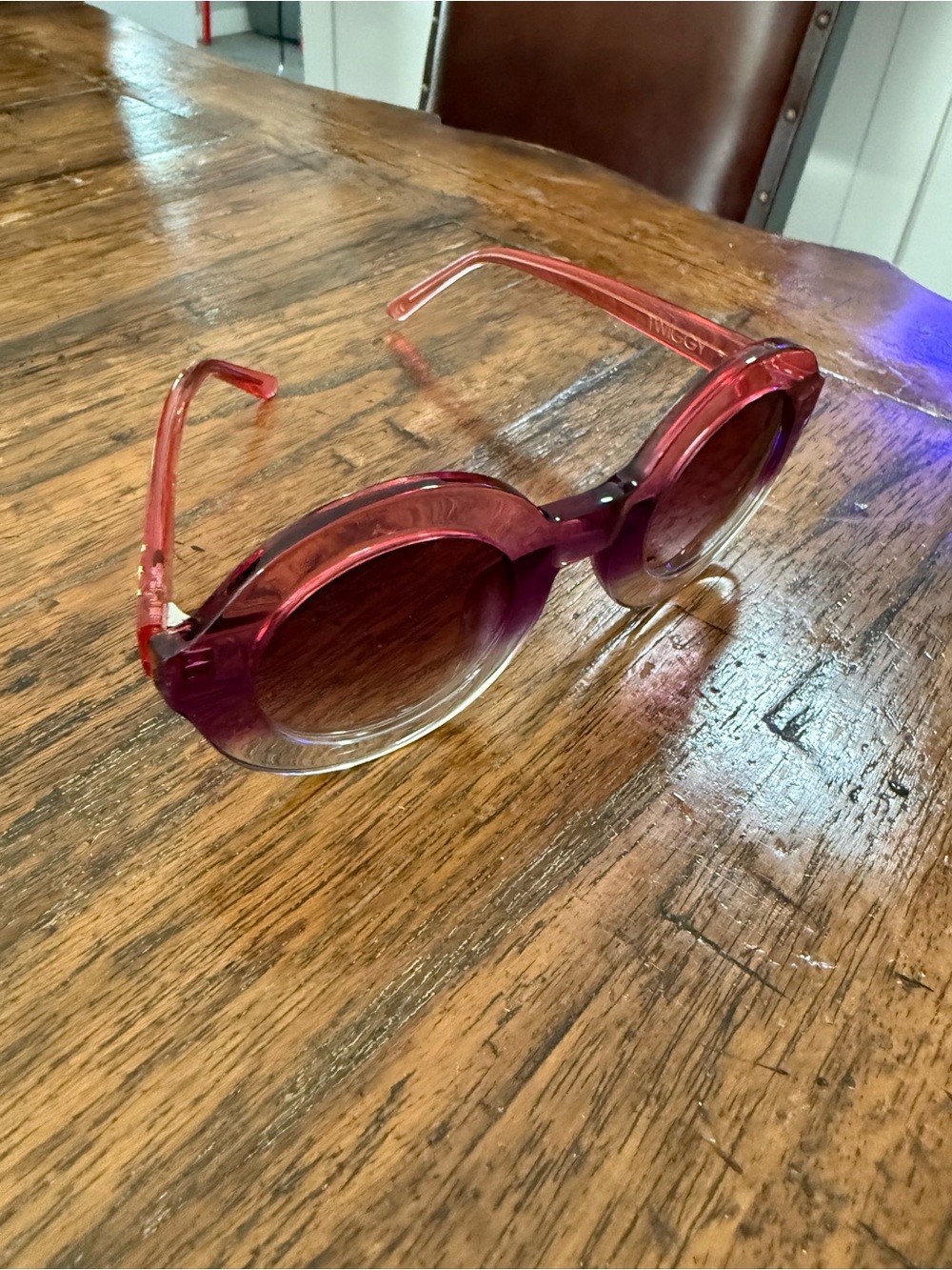 Wildfox Translucent Rose Round Sunglasses with Gold W Detail - Picture 5 of 5